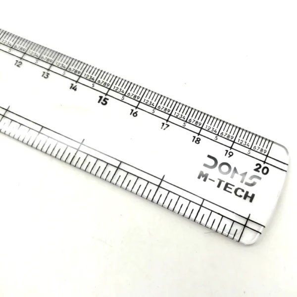 مسطرة بلاستك 20CM